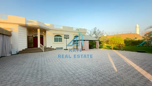 4-Bedroom Single Story 20,000 Sq. Ft.