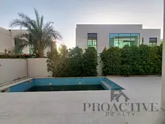 6BR Villa Family with pvt lift | Private Pool | Rooftop Terrace | Grand Views, Meydan