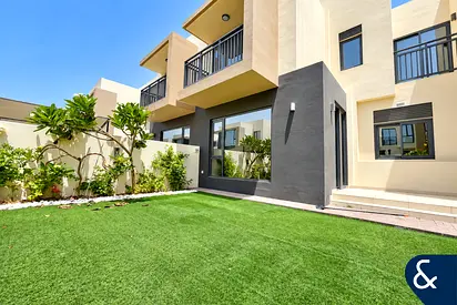 Close to Pool | Vacant | Park View.