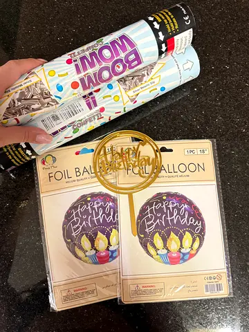 Party confetti cannons and foil balloons set - unused