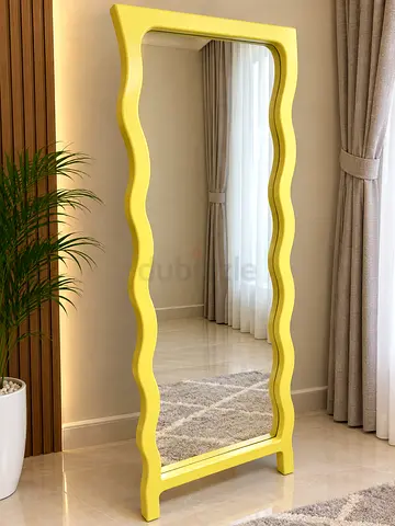 Full-Length Wavy Frame Floor Mirror — Yellow Contemporary Design
