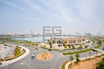 Skyline View | Private Beach | Yacht Club
