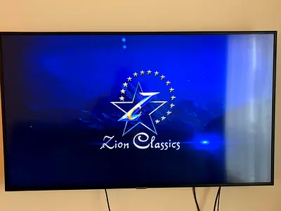 LED TV 55-inch in good condition - Wall mounted