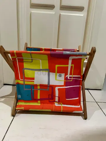 Free newspaper rack