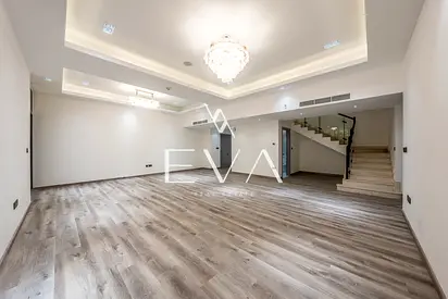 UPGRADED DUPLEX | PRIVATE GARDEN | VACANT NOW