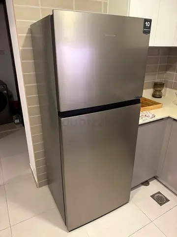Hisense Inverter Fridge with Top Freezer – 1 Year Old – Excellent Condition