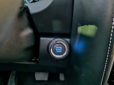 2026 Toyota FORTUNER — миниатюра 13