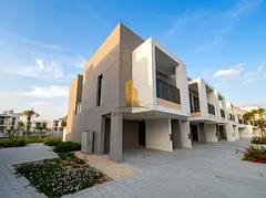 Close to Amenities | With Skylight | Single Row
