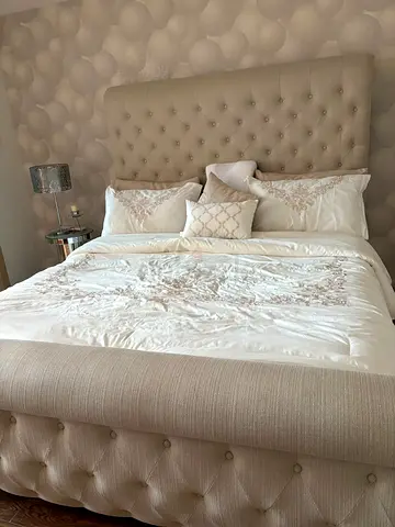 Beige Upholstered King Bed with Button-Tufted Headboard & Footboard