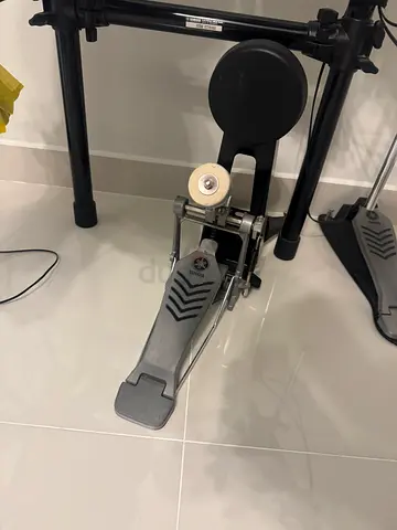Yamaha Electronic drum pedal and practice pad set - very good condition