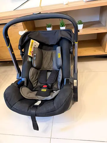 Doona stroller and carseat