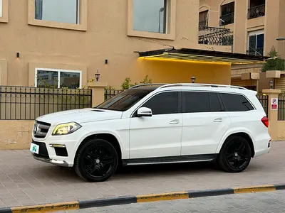 2015 Mercedes-Benz GL-Class GL 500 4MATIC GCC Specs / ACCIDENT FREE / WELL MAINTAINED