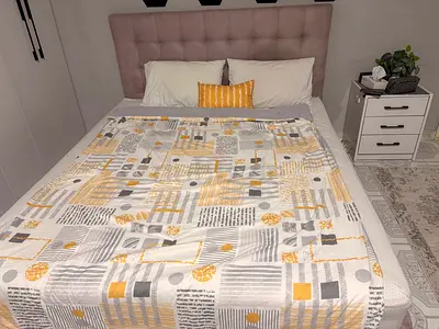 King bed with headboard