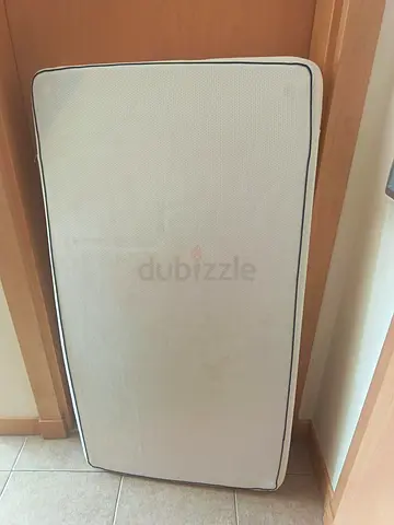 Single Mattress in Good Condition - Foam/Coil (Used)