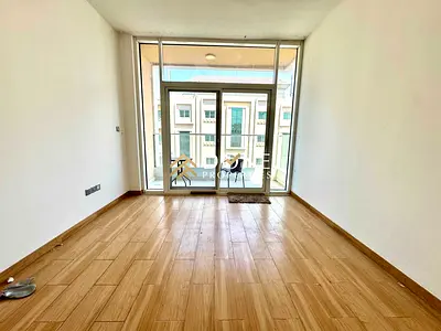 Like new building spacious 2bhk ! With both rooms master bedrooms “ laundry room” spacious kitchen