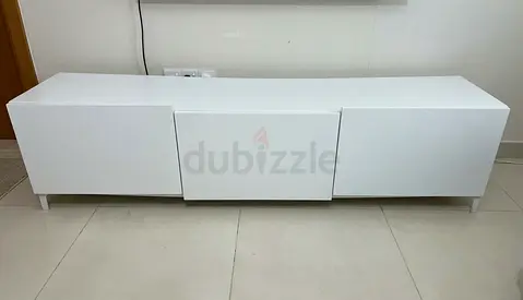 CABINET TV/ STORAGE
