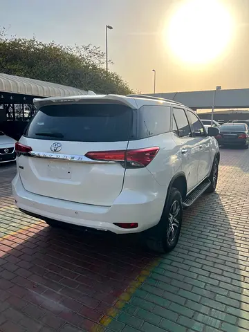 2019 Toyota FORTUNER — фото 5
