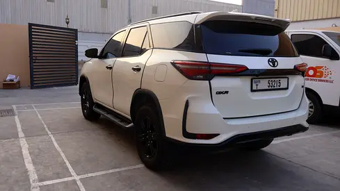 2017 Toyota FORTUNER — миниатюра 12