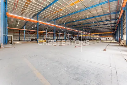 Warehouse in DIP | 250 kw power | 9.5 meter