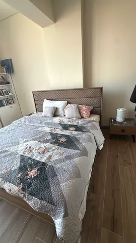 King bedset with headboard matching side tables