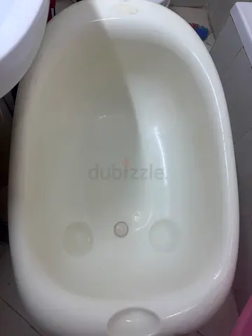 Large baby/toddler bath tub - gently used