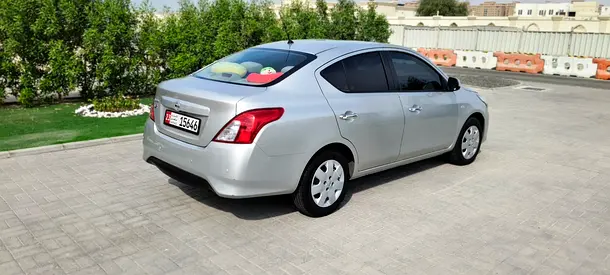 2023 Nissan SUNNY photo 4