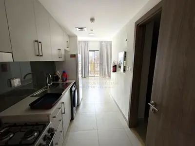 للايجار استديو في جزيرة مريم مجمع جواهر 2 السكني :