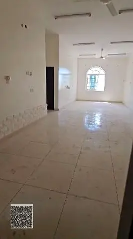 فيلا ضخمة 3 غرف نوم | مطبخ وصالون كبير | 3 حمامات | غرفتي نوم رئيسيتين | اتصال مباشر E311