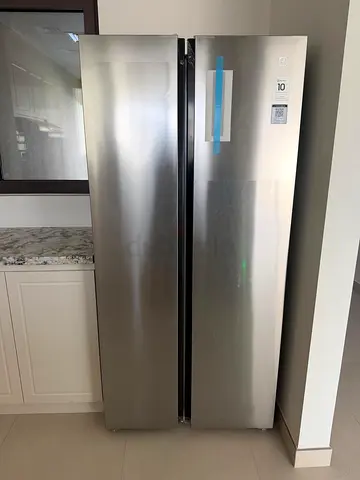 Electrolux Side-by-Side Refrigerator & Freezer (Stainless Steel) - NEW