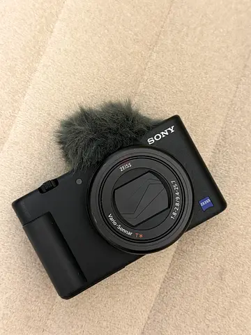 Sony ZV-1 vlogging camera (Excellent condition)
