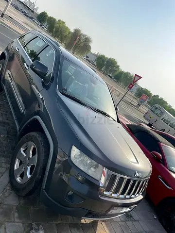 2011 Jeep Grand Cherokee Limited GCC Specs