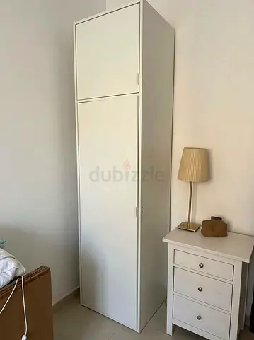 Single Door Wardrobe