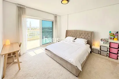 Duplex | Fully Upgraded | Lake View | 3 + Maids