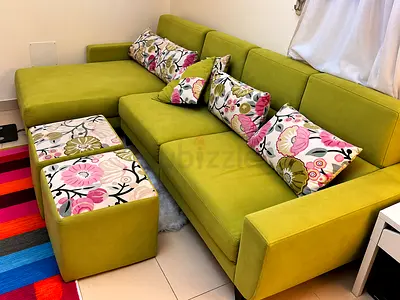 Green L-shaped Sofa Set with 2 Ottomans + Rug — Very Good Condition