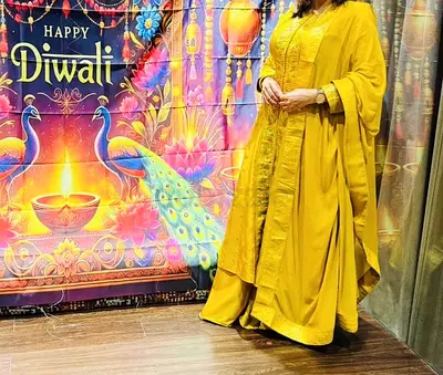 💛 **Beautiful Yellow Dress with Dupatta** 💛