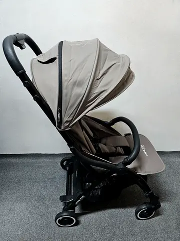 Hamilton by Yoop x1 stroller cabin approved For travel Good condition stone color