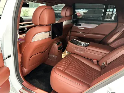 صورة 9 لـ 2023 Genesis G90