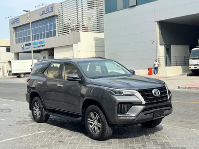 2022 Toyota FORTUNER — фото 4