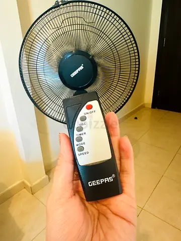 Geepas Standing Fan with Remote - Good Working Condition