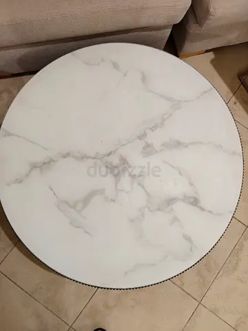 Round marble-effect coffee table, good condition - 1m dia, 30cm high