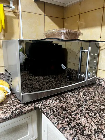 MICROWAVE 30L for URGENT SALE