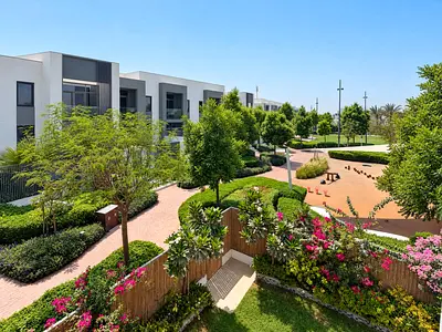 Closest Townhouse to Gym, Pool & Park | Single Row
