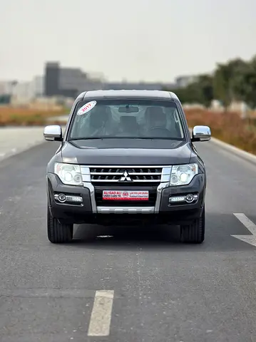 Mitsubishi Pajero GLS 2017 GCC Specs