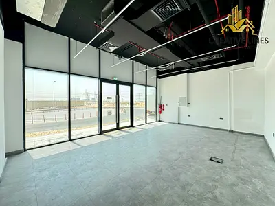 Fitted Retail Shop | Extra-Large Glass Front | Near Parking | Ideal for Business