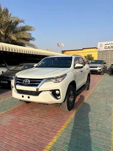 2019 Toyota FORTUNER — фото 3