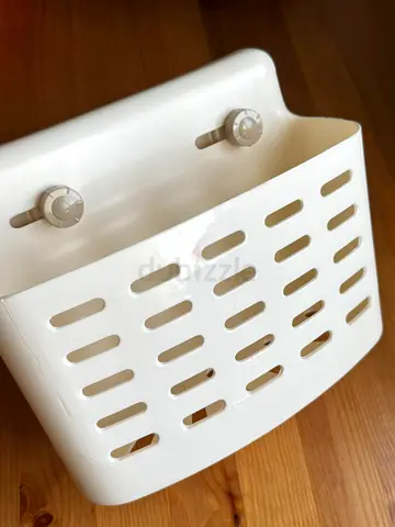 hanging storage basket / new