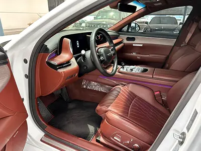 صورة 10 لـ 2023 Genesis G90