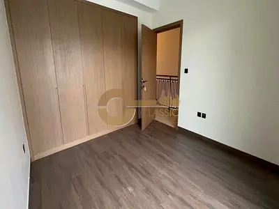 MOVE-IN READY | MODERN KITCHEN I PREMIUM FINISH