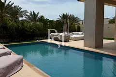 6BR Corner Villa | Beach Access | Prime Location