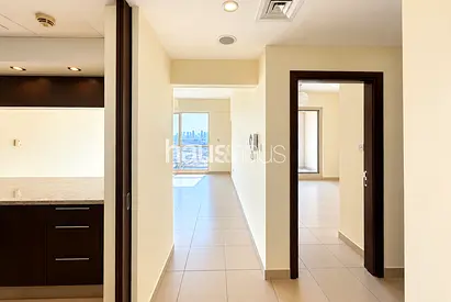 Unfurnished | Bright Unit | Spacious